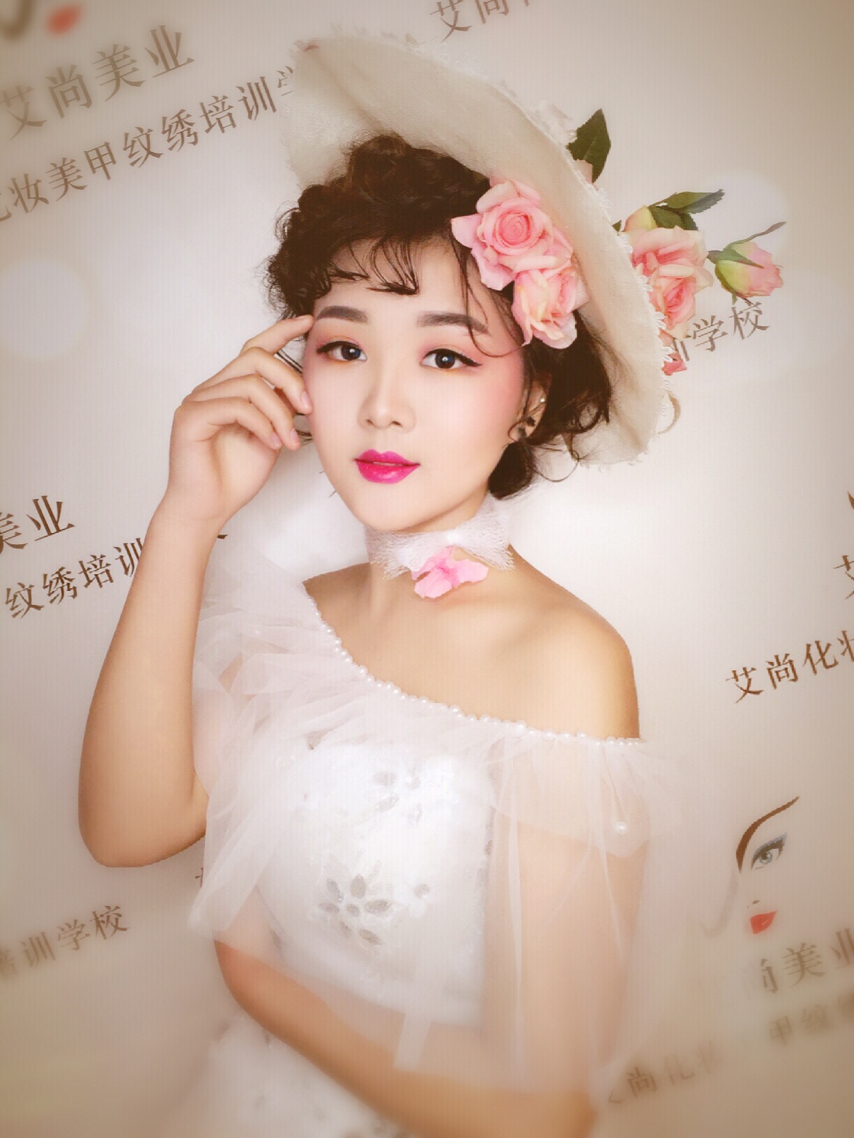 0基础学化妆难不难?学化妆要多少钱?(图1) 0基础学化妆难不难?学化妆要多少钱?(图1)
