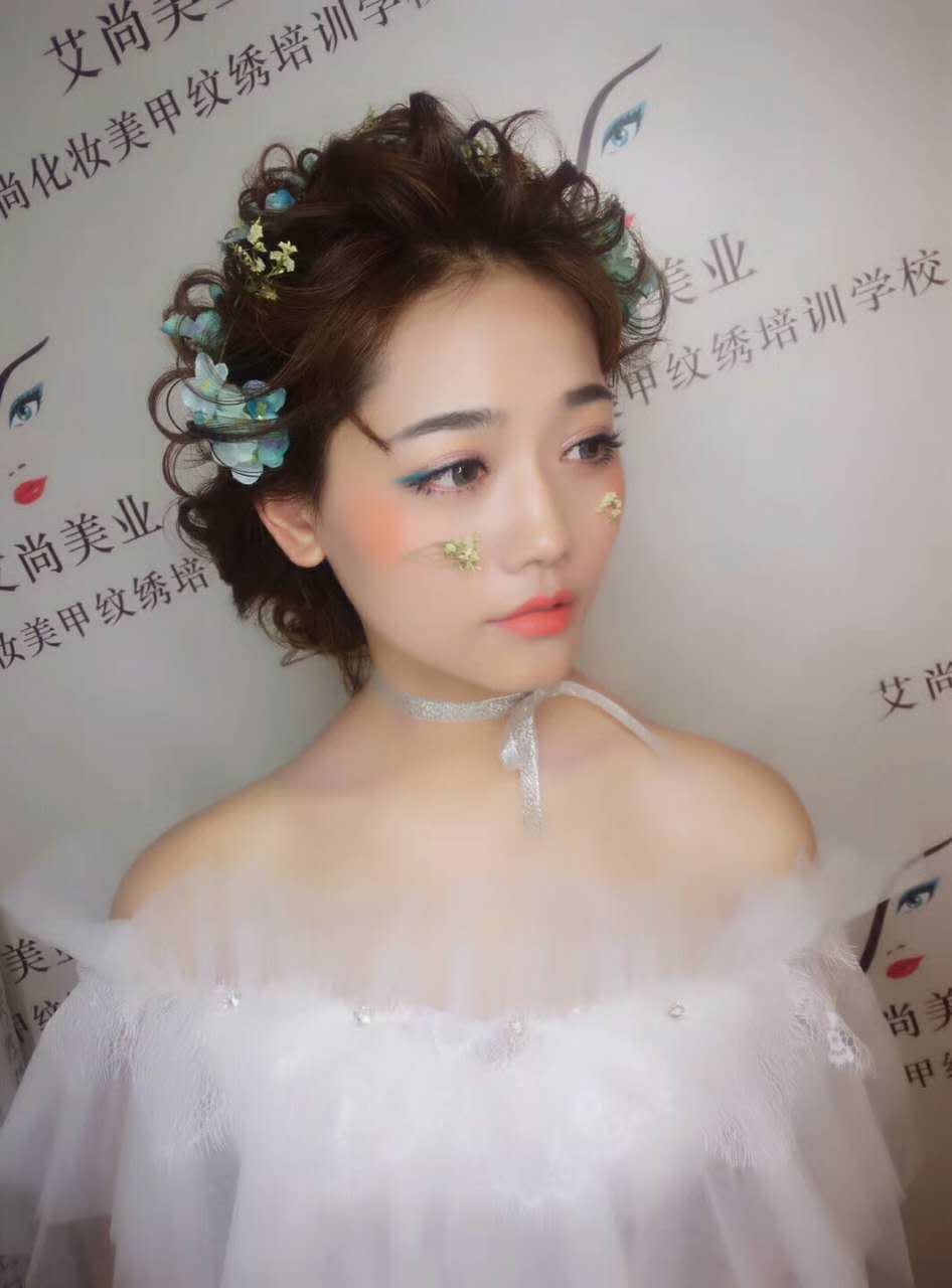 【美妆】同一个模特，不同的化妆风格(图3)