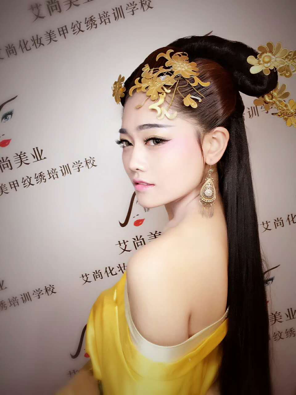 【美妆】同一个模特，不同的化妆风格(图5)
