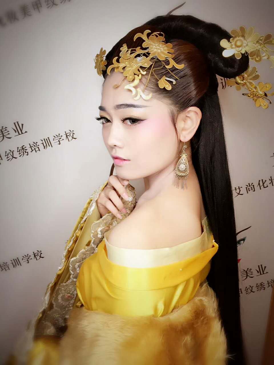 【美妆】同一个模特，不同的化妆风格(图6)