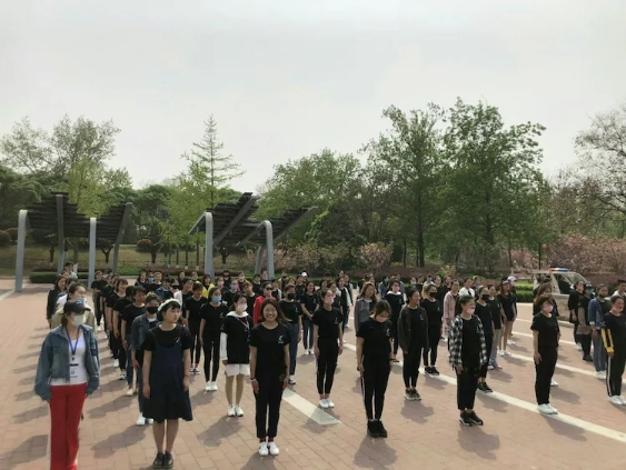 艾尚美业第九届春季运动会~~(图1)